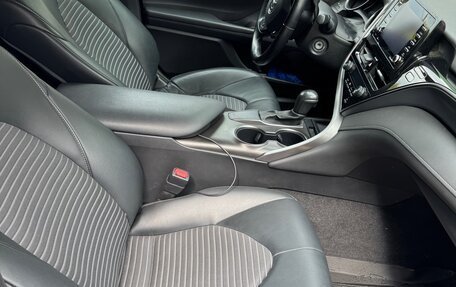 Toyota Camry, 2021 год, 2 499 000 рублей, 6 фотография