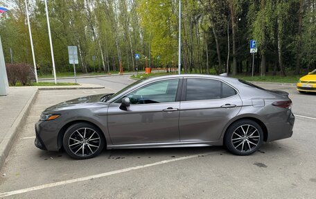 Toyota Camry, 2021 год, 2 499 000 рублей, 2 фотография