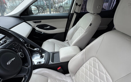 Jaguar E-Pace, 2019 год, 3 150 000 рублей, 8 фотография