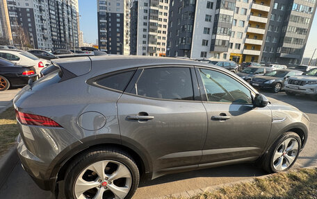 Jaguar E-Pace, 2019 год, 3 150 000 рублей, 5 фотография