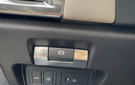 Jaguar E-Pace, 2019 год, 3 150 000 рублей, 20 фотография