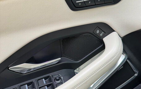 Jaguar E-Pace, 2019 год, 3 150 000 рублей, 25 фотография