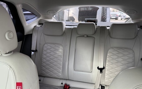 Jaguar E-Pace, 2019 год, 3 150 000 рублей, 23 фотография