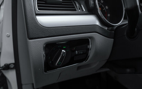 Skoda Superb III рестайлинг, 2011 год, 990 000 рублей, 19 фотография