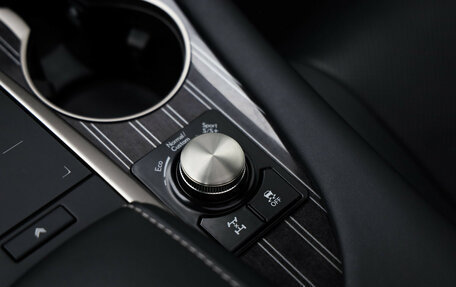 Lexus RX IV рестайлинг, 2021 год, 5 799 000 рублей, 22 фотография