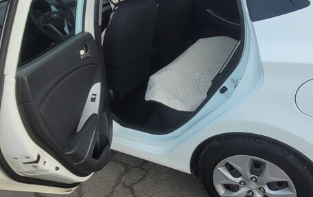 Hyundai Solaris II рестайлинг, 2015 год, 880 000 рублей, 4 фотография