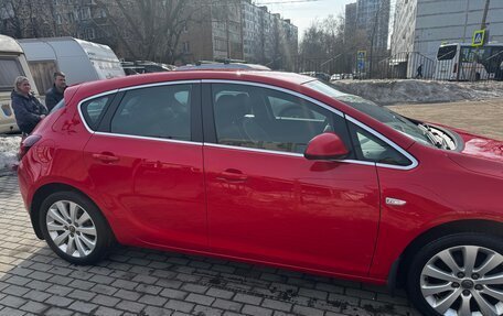 Opel Astra J, 2010 год, 695 000 рублей, 3 фотография