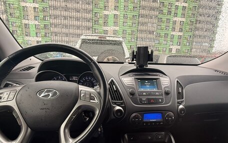 Hyundai ix35 I рестайлинг, 2013 год, 800 000 рублей, 8 фотография