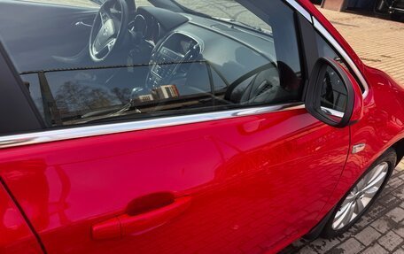 Opel Astra J, 2010 год, 695 000 рублей, 11 фотография