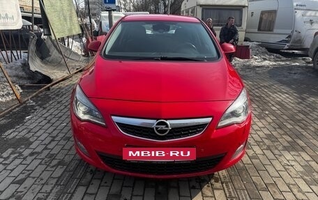 Opel Astra J, 2010 год, 695 000 рублей, 2 фотография