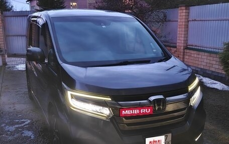 Honda Stepwgn IV, 2021 год, 2 750 000 рублей, 1 фотография