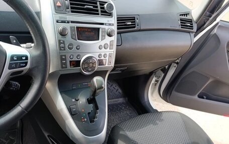 Toyota Verso I, 2011 год, 1 100 000 рублей, 3 фотография