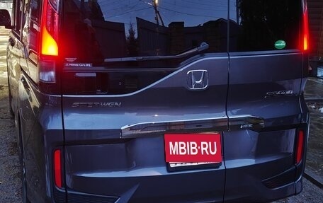 Honda Stepwgn IV, 2021 год, 2 750 000 рублей, 2 фотография