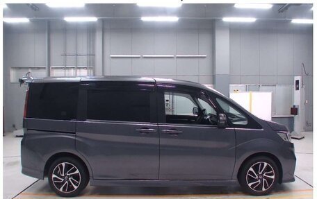 Honda Stepwgn IV, 2021 год, 2 750 000 рублей, 20 фотография