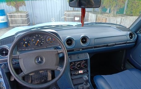 Mercedes-Benz W123, 1977 год, 430 000 рублей, 7 фотография