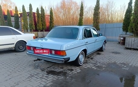 Mercedes-Benz W123, 1977 год, 430 000 рублей, 4 фотография