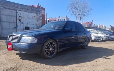 Mercedes-Benz C-Класс, 1996 год, 235 000 рублей, 1 фотография