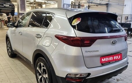 KIA Sportage IV рестайлинг, 2020 год, 2 150 000 рублей, 3 фотография