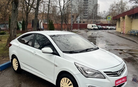 Hyundai Solaris II рестайлинг, 2015 год, 1 150 000 рублей, 1 фотография
