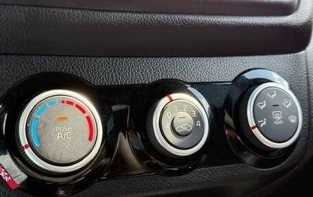 KIA Rio III рестайлинг, 2015 год, 1 090 000 рублей, 17 фотография