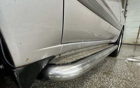 Toyota Land Cruiser 100 рестайлинг 2, 2003 год, 2 500 000 рублей, 11 фотография