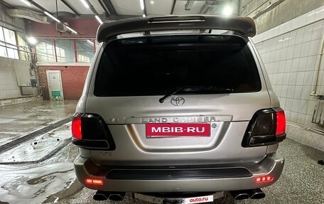 Toyota Land Cruiser 100 рестайлинг 2, 2003 год, 2 500 000 рублей, 8 фотография