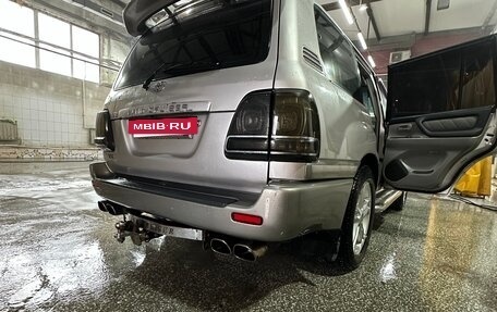 Toyota Land Cruiser 100 рестайлинг 2, 2003 год, 2 500 000 рублей, 13 фотография