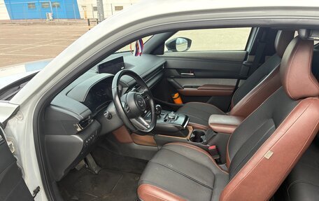 Mazda MX-30, 2020 год, 1 550 000 рублей, 12 фотография