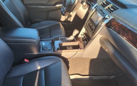 Toyota Camry, 2016 год, 1 820 000 рублей, 4 фотография