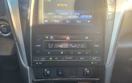 Toyota Camry, 2016 год, 1 820 000 рублей, 6 фотография