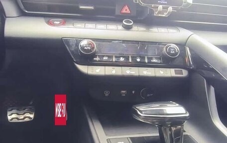 Hyundai Elantra, 2024 год, 1 540 000 рублей, 14 фотография