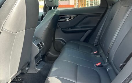 Jaguar F-Pace, 2017 год, 2 500 000 рублей, 11 фотография