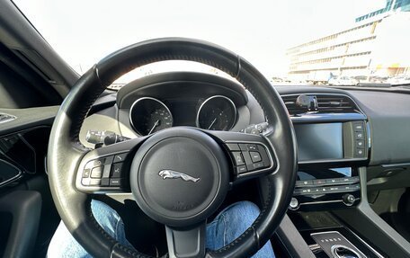 Jaguar F-Pace, 2017 год, 2 500 000 рублей, 14 фотография