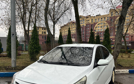 Hyundai Solaris II рестайлинг, 2015 год, 1 150 000 рублей, 4 фотография