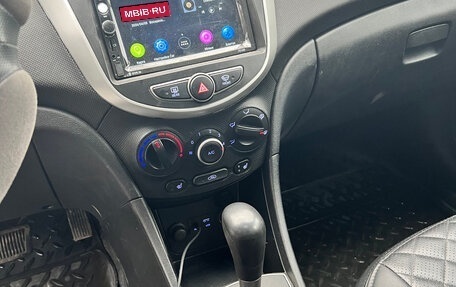 Hyundai Solaris II рестайлинг, 2015 год, 1 150 000 рублей, 8 фотография