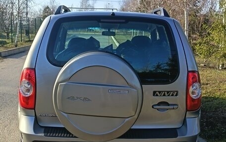 Chevrolet Niva I рестайлинг, 2010 год, 620 000 рублей, 4 фотография