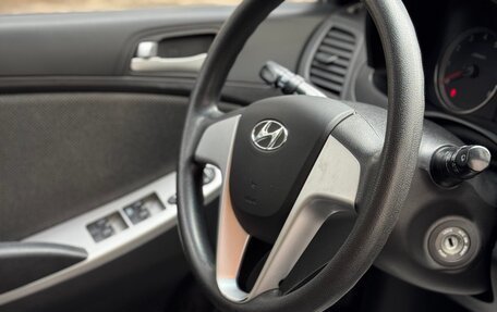 Hyundai Solaris II рестайлинг, 2011 год, 840 000 рублей, 12 фотография