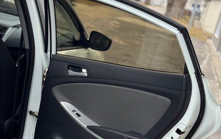 Hyundai Solaris II рестайлинг, 2011 год, 840 000 рублей, 13 фотография