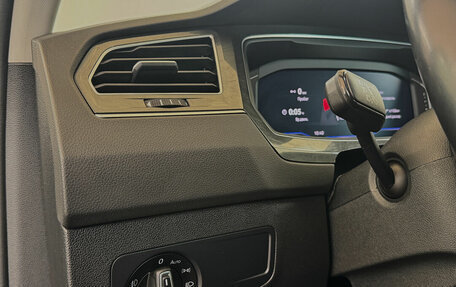 Volkswagen Tiguan II, 2019 год, 2 450 000 рублей, 10 фотография