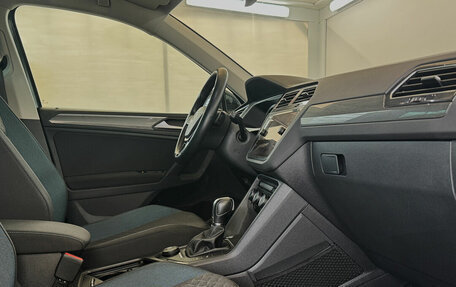 Volkswagen Tiguan II, 2019 год, 2 450 000 рублей, 12 фотография