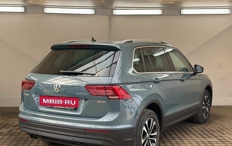 Volkswagen Tiguan II, 2019 год, 2 450 000 рублей, 4 фотография