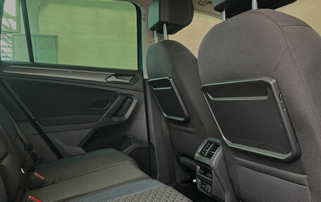 Volkswagen Tiguan II, 2019 год, 2 450 000 рублей, 14 фотография