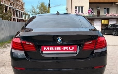 BMW 5 серия, 2010 год, 2 400 000 рублей, 4 фотография