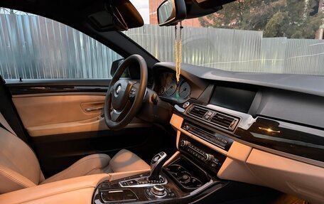 BMW 5 серия, 2010 год, 2 400 000 рублей, 17 фотография