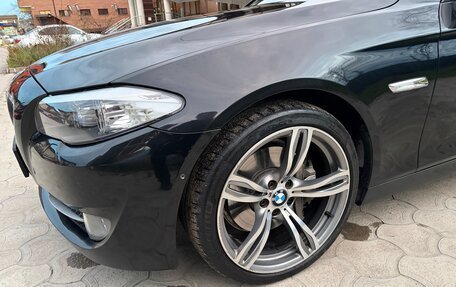 BMW 5 серия, 2010 год, 2 400 000 рублей, 10 фотография