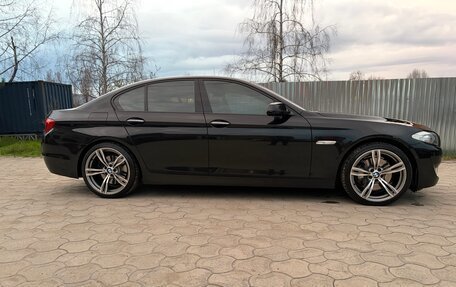 BMW 5 серия, 2010 год, 2 400 000 рублей, 3 фотография