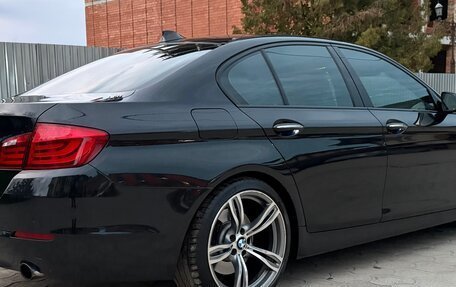 BMW 5 серия, 2010 год, 2 400 000 рублей, 14 фотография