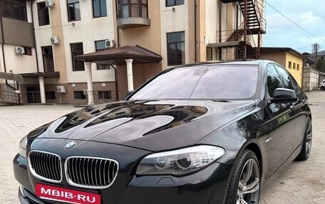 BMW 5 серия, 2010 год, 2 400 000 рублей, 8 фотография