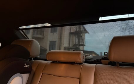 BMW 5 серия, 2010 год, 2 400 000 рублей, 32 фотография