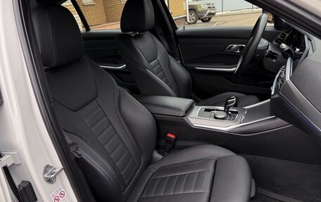 BMW 3 серия, 2019 год, 4 600 000 рублей, 13 фотография